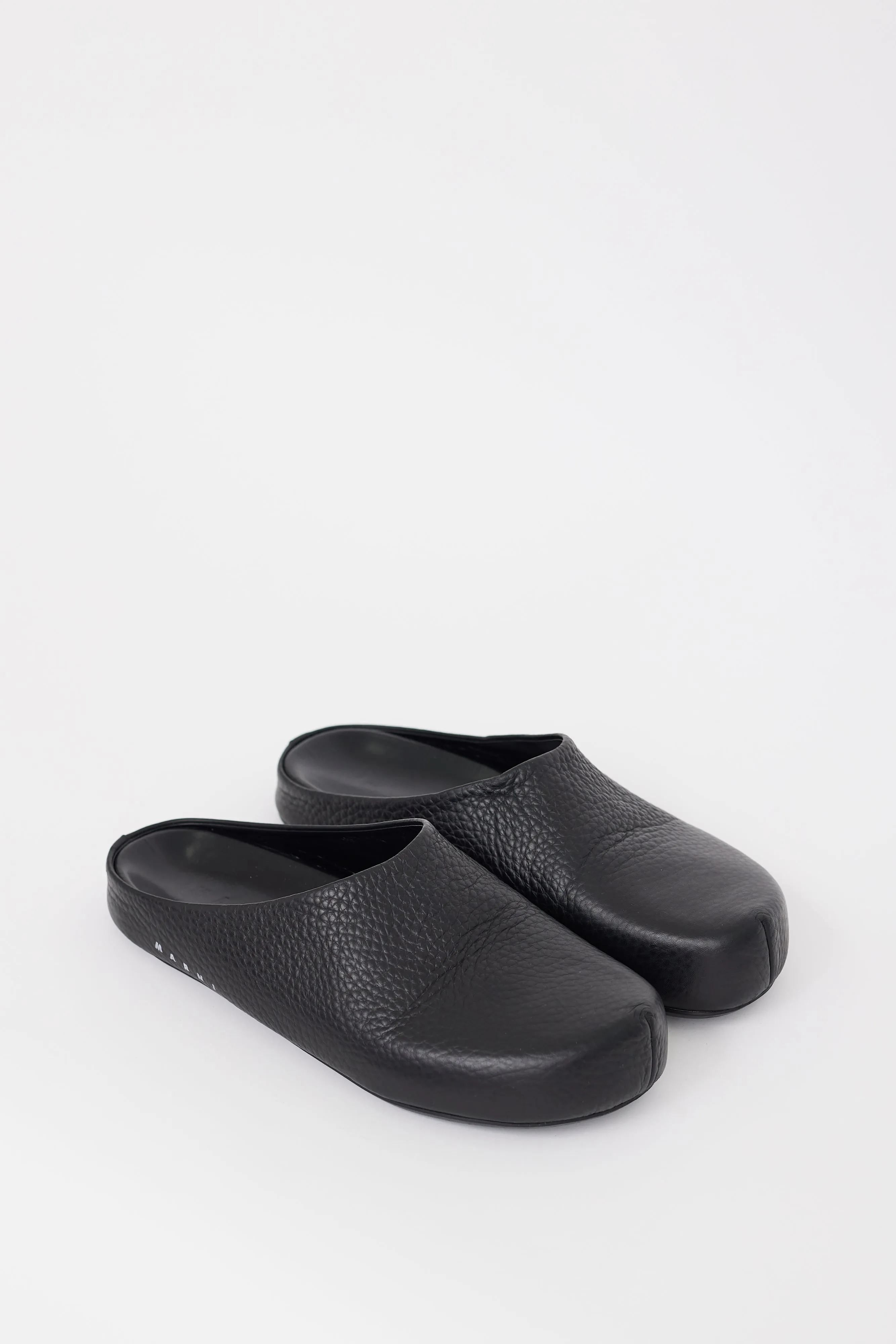 Black Leather Fussbett Clog