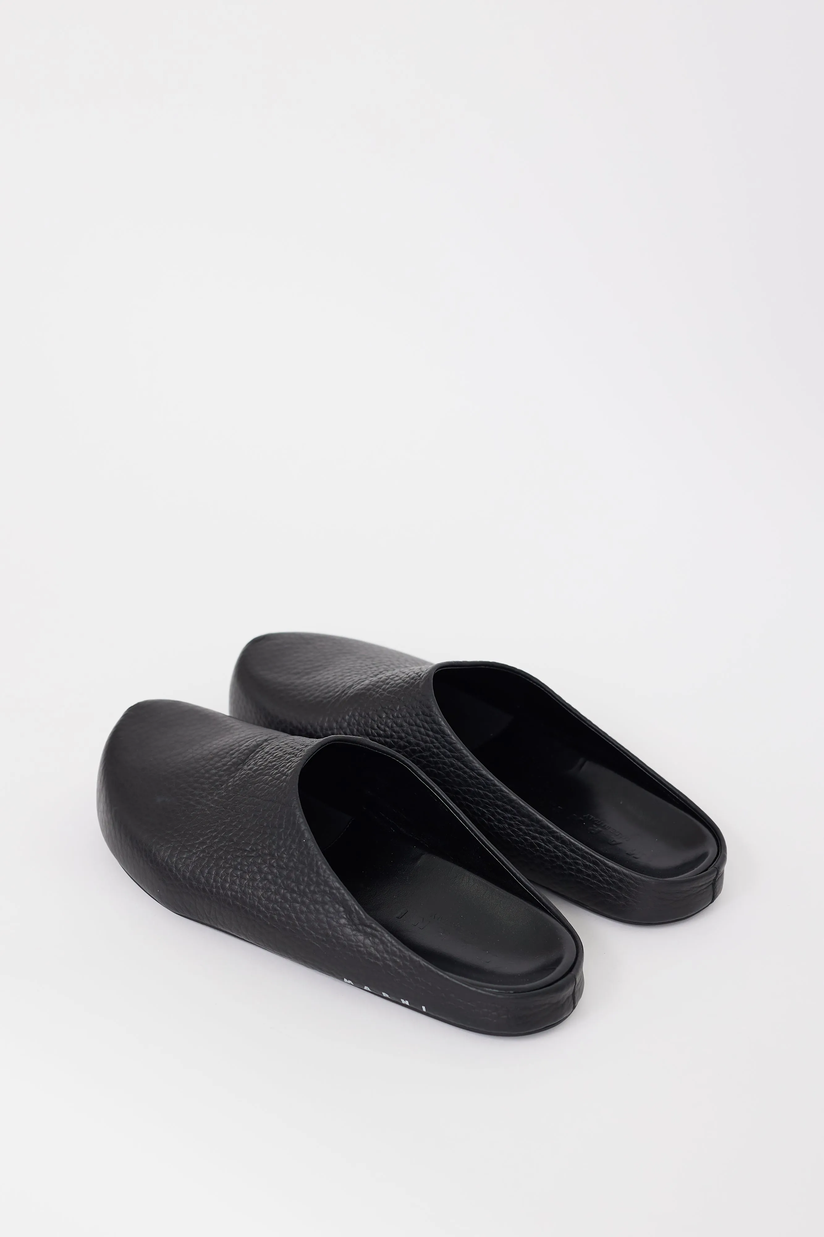 Black Leather Fussbett Clog