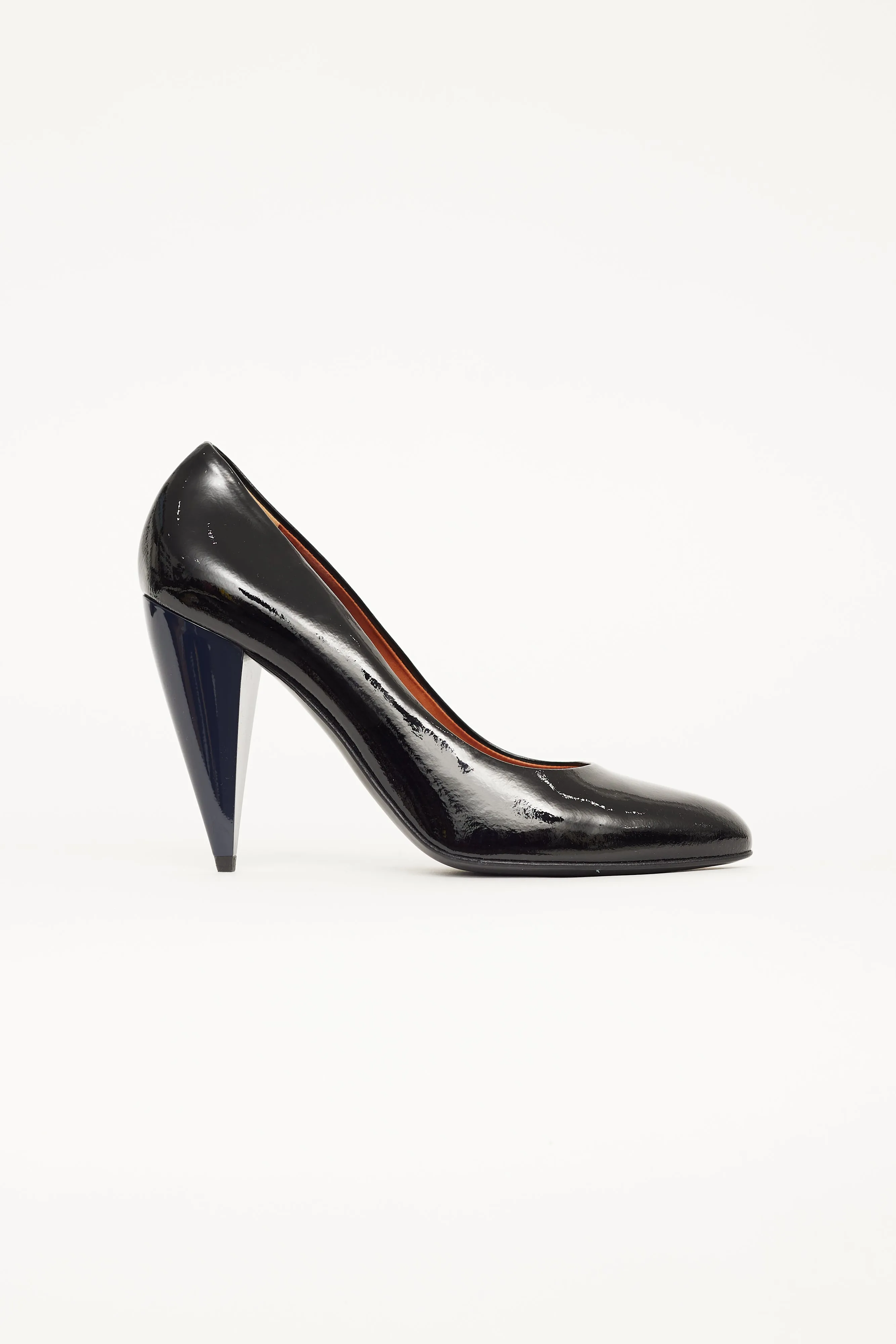 Black Patent Leather Round Toe Pump